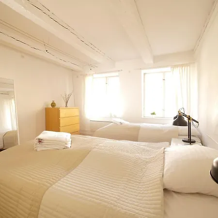 Apartment Center 1 *